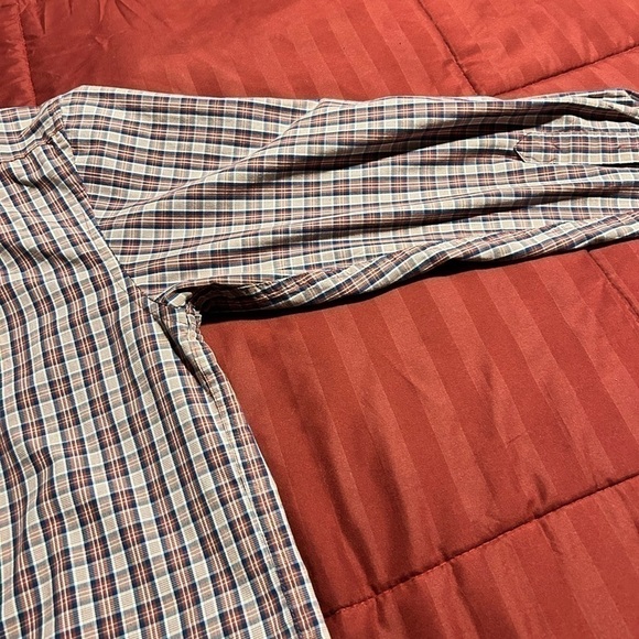 Long sleeve button down IZOD shirt - Picture 7 of 8